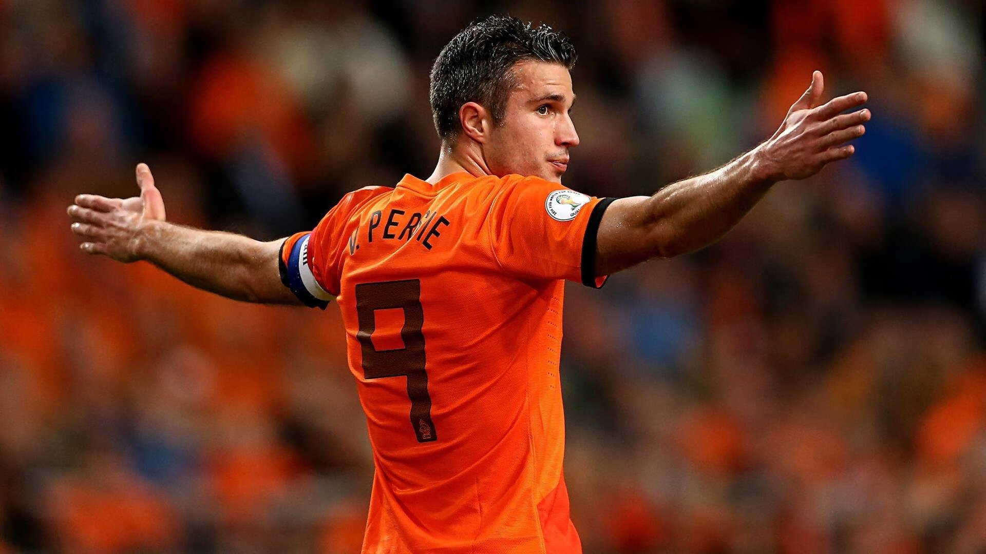 中锋策应能力对整体节奏的影响分析,策应型中锋足球